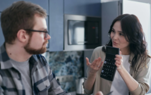 Pre-Settlement Funding Red Flags: What to Avoid and How Legal-Bay Does It Differently